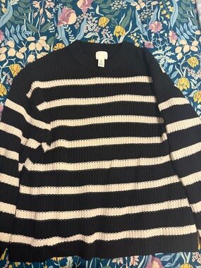 H&M Black & White Striped Crewneck Women’s Sweater